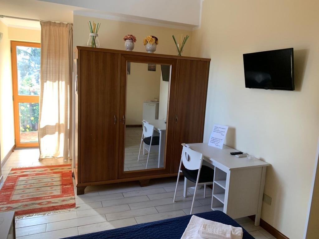 B&B Casa Di Antonio_Etna Vacanze Trecastagni Bagian luar foto