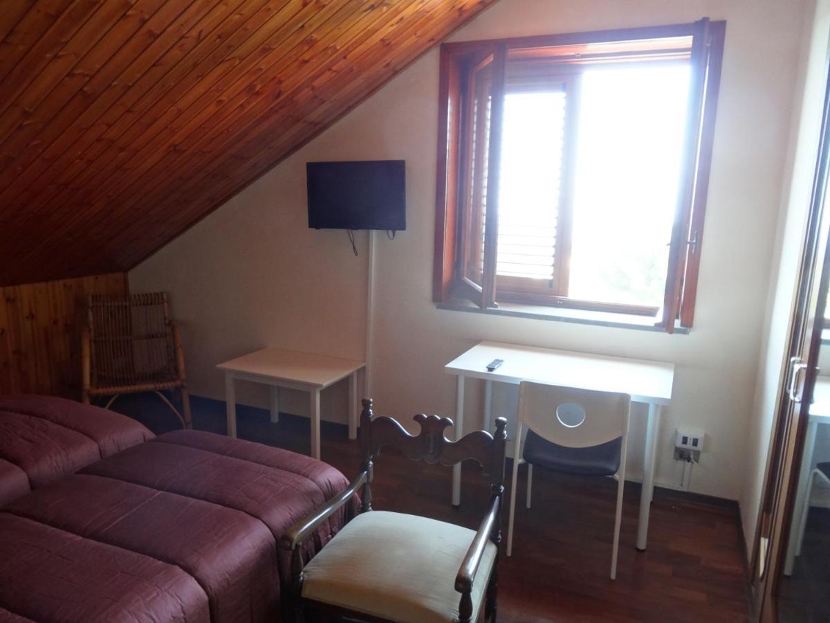 B&B Casa Di Antonio_Etna Vacanze Trecastagni Bagian luar foto