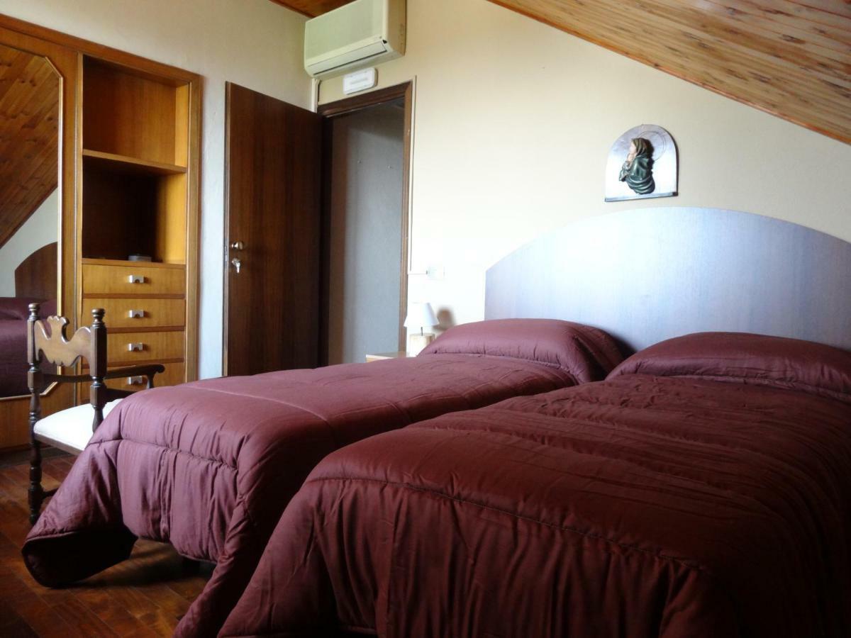 B&B Casa Di Antonio_Etna Vacanze Trecastagni Bagian luar foto